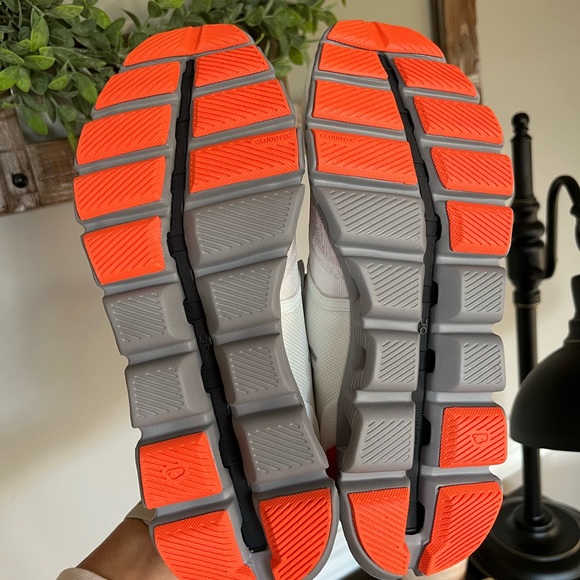 🚫SOLD🚫 Sz 10 On Cloud X3 - Picture 6 of 8